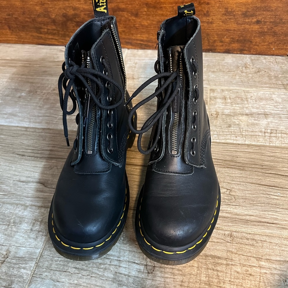 Dr Doc Martens 23863 Women's Boots Black Leather Size 8